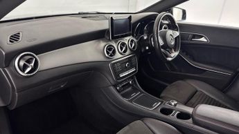 MERCEDES-BENZ CLA Cla 220 D Amg Line
