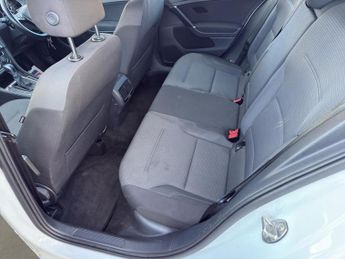 VOLKSWAGEN GOLF 99kW e-Golf 35kWh 5dr Auto