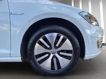 VOLKSWAGEN GOLF 99kW e-Golf 35kWh 5dr Auto