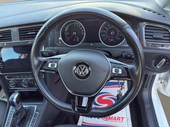 VOLKSWAGEN GOLF 99kW e-Golf 35kWh 5dr Auto