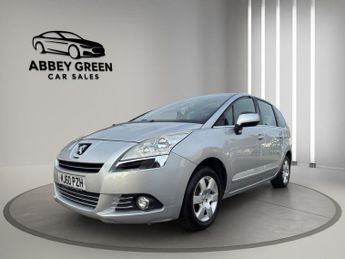 PEUGEOT 5008 1.6 HDi 112 Sport 5dr