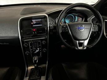 VOLVO XC60 D4 [181] R DESIGN 5dr AWD Geartronic