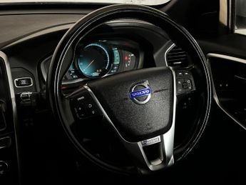VOLVO XC60 D4 [181] R DESIGN 5dr AWD Geartronic