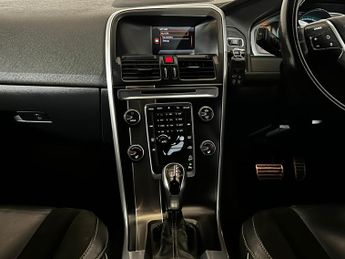 VOLVO XC60 D4 [181] R DESIGN 5dr AWD Geartronic