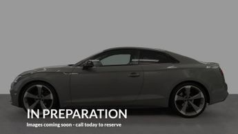 AUDI A5 Tfsi Black Edition Mhev
