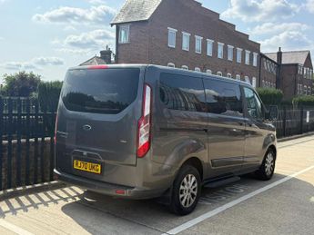 FORD TOURNEO CUSTOM 1.0 EcoBoost PHEV 126ps L/R 8 Seater Titanium Auto HYBRID + AUTO