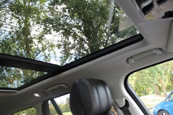 LAND ROVER RANGE ROVER 3.0 TDV6 Vogue SE 4dr Auto