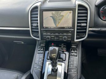 PORSCHE CAYENNE Platinum Edition Diesel 5dr Tiptronic S