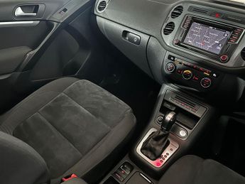 VOLKSWAGEN TIGUAN 2.0 TDi BlueMotion Tech Match Edition 150 5dr DSG