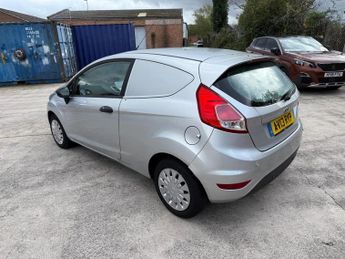 FORD FIESTA 1.6 TDCi ECOnetic Van ++ 12 MONTHS MOT / NO VAT ++