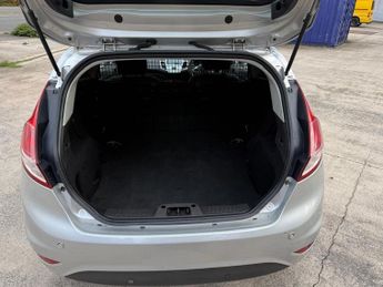 FORD FIESTA 1.6 TDCi ECOnetic Van ++ 12 MONTHS MOT / NO VAT ++