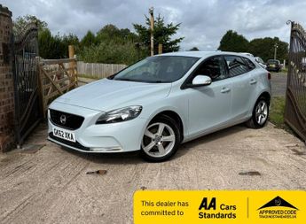 Volvo V40 D2 ES 5dr