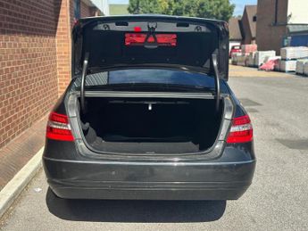 MERCEDES-BENZ E CLASS E200 CDI BlueEFFICIENCY Avantgarde 4dr Tip Auto