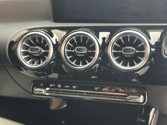 MERCEDES-BENZ CLA CLA 200 AMG Line Premium 4dr Tip Auto