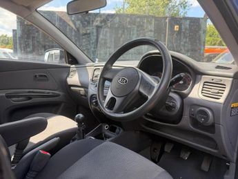KIA RIO 1.4 Strike 5dr
