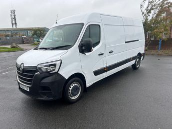 Renault Master LM35dCi 135 Business Medium Roof Van