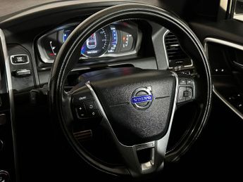 VOLVO XC60 D4 [190] R DESIGN Nav 5dr Geartronic