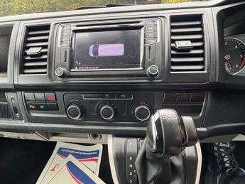 VOLKSWAGEN TRANSPORTER 2.0 TDI BMT 150 Highline Kombi Van DSG