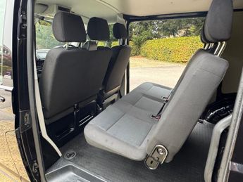 VOLKSWAGEN TRANSPORTER 2.0 TDI BMT 150 Highline Kombi Van DSG