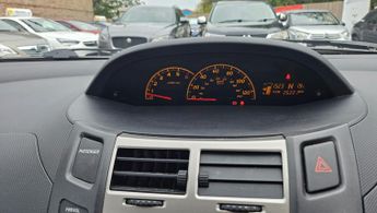 TOYOTA YARIS 1.4 D-4D TR 5dr MMT [6]