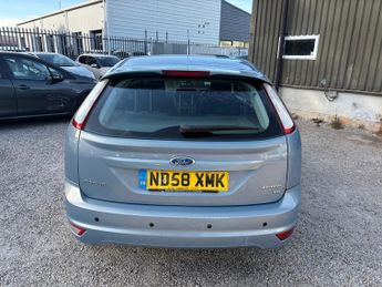 FORD FOCUS 1.6 Zetec 5dr