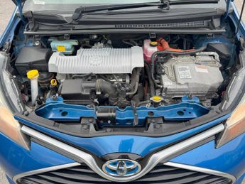 TOYOTA YARIS 1.5 Hybrid Icon 5dr CVT