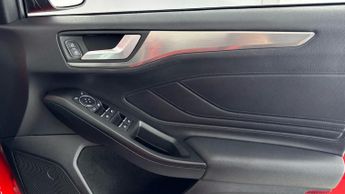 FORD FOCUS 1.5 EcoBoost 150 Titanium 5dr Auto