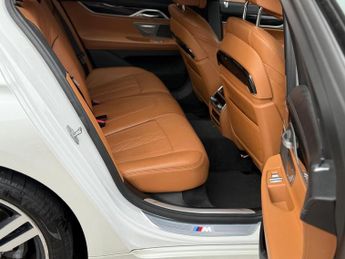 BMW 7 SERIES 740e M Sport 4dr Auto