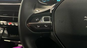PEUGEOT 2008 100kW Allure 50kWh 5dr Auto