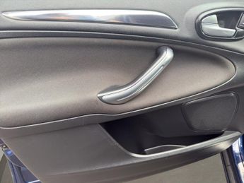 FORD S-MAX 2.0 Titanium 5dr Powershift