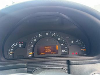 MERCEDES-BENZ C CLASS C180K Avantgarde SE 4dr Auto