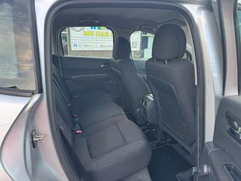 PEUGEOT 3008 1.6 HDi 112 Active 5dr EGC