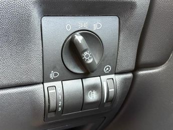 VAUXHALL CORSA 1.2i 16V Active [80] 5dr ++ 12 MONTHS MOT / LOW INSURANCE GROUP 