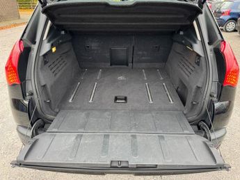 PEUGEOT 3008 2.0 e-HDi Hybrid4 SR 5dr EGC [99g/km]