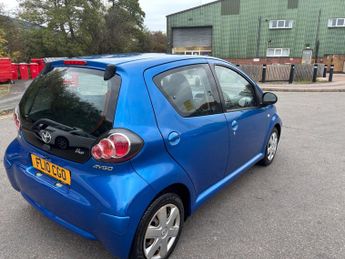 TOYOTA AYGO 1.0 VVT-i Blue 5dr