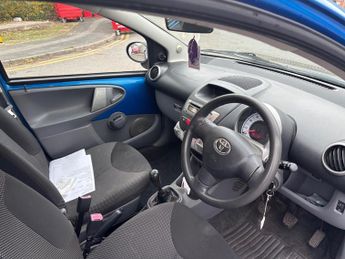 TOYOTA AYGO 1.0 VVT-i Blue 5dr