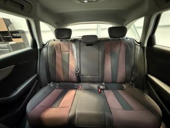 AUDI A4 2.0 TDI Ultra 190 Sport 5dr S Tronic