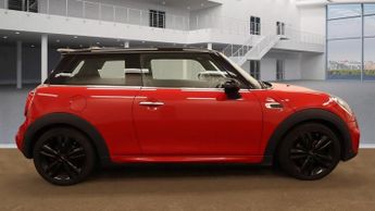 MINI HATCH 1.5 Cooper Sport II 3dr ++ CHILI / BLACK PK / JCW BODY KIT / ULE