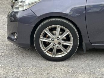 TOYOTA YARIS 1.33 VVT-i SR 5dr Multidrive S