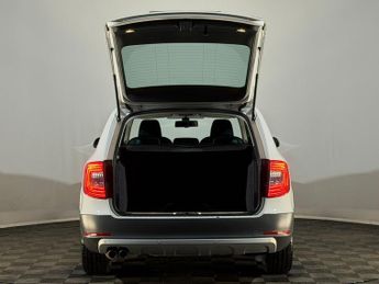 SKODA SUPERB 2.0 TDI CR 170 Outdoor Plus 4X4 5dr DSG