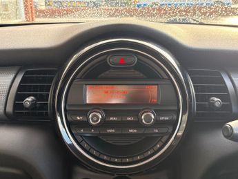 MINI HATCH 1.5 Cooper 3dr Auto ++ DAB / BLUETOOTH / 20 TAX / ULEZ ++