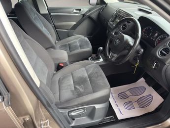VOLKSWAGEN TIGUAN 2.0 TDi BlueMotion Tech Match 5dr DSG