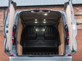 FORD TRANSIT CUSTOM 2.0 EcoBlue 136ps H1 Van Limited Auto