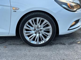 VAUXHALL ASTRA 1.6 CDTi 16V 136 Elite Nav 5dr Auto