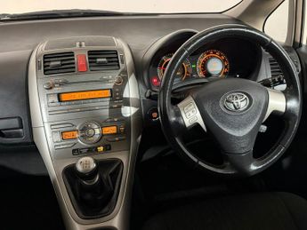 TOYOTA AURIS 2.0 D-4D T Spirit 5dr