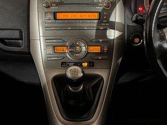 TOYOTA AURIS 2.0 D-4D T Spirit 5dr