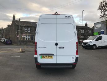 MERCEDES-BENZ SPRINTER 85kW 55kWh Progressive Van Auto [80kW Charger]