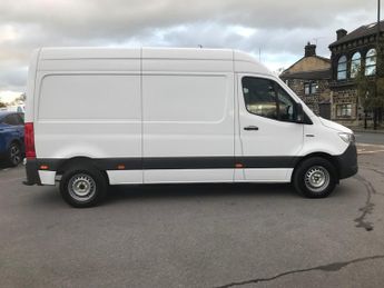 MERCEDES-BENZ SPRINTER 85kW 55kWh Progressive Van Auto [80kW Charger]