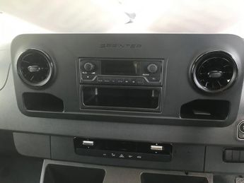 MERCEDES-BENZ SPRINTER 85kW 55kWh Progressive Van Auto [80kW Charger]