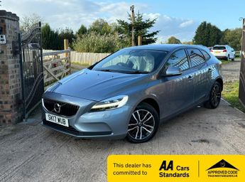 Volvo V40 T2 [122] Momentum 5dr